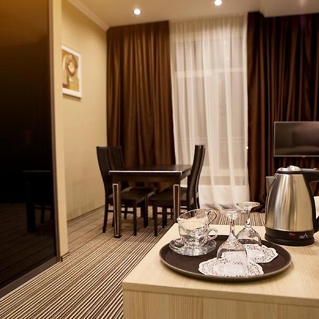 Kiroff Hotel Харков Екстериор снимка