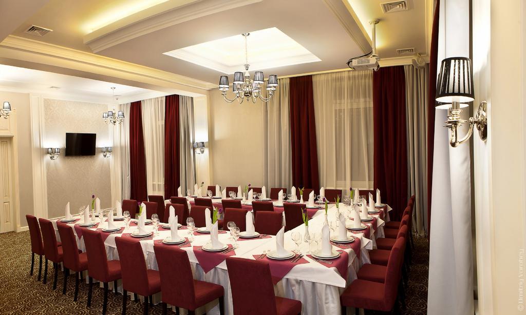 Kiroff Hotel Харков Екстериор снимка
