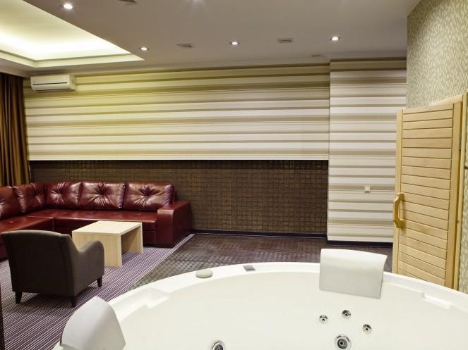 Kiroff Hotel Харков Екстериор снимка
