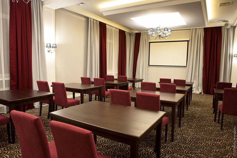 Kiroff Hotel Харков Екстериор снимка