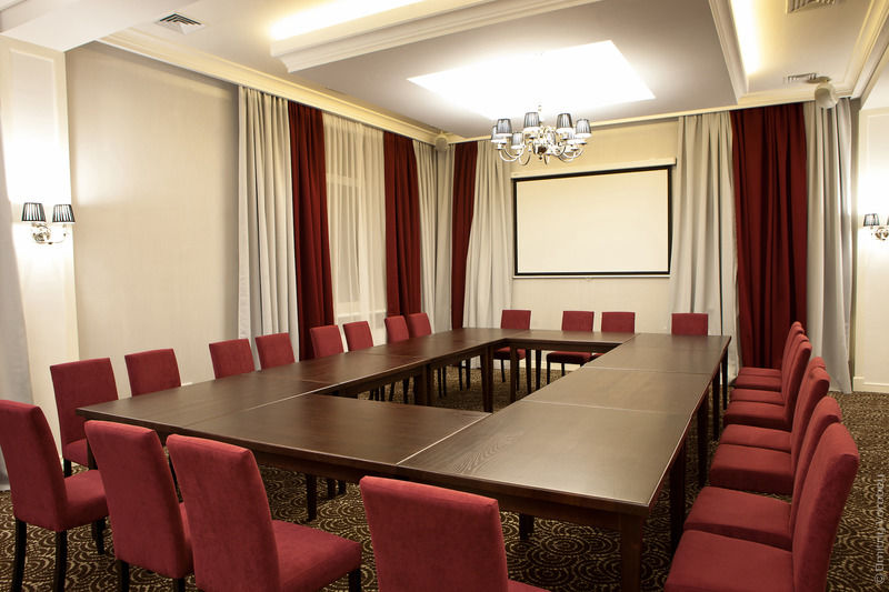 Kiroff Hotel Харков Екстериор снимка