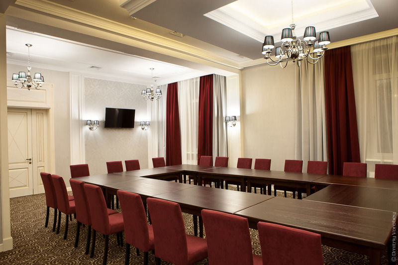 Kiroff Hotel Харков Екстериор снимка