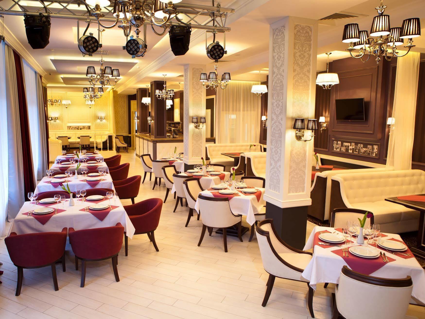 Kiroff Hotel Харков Екстериор снимка