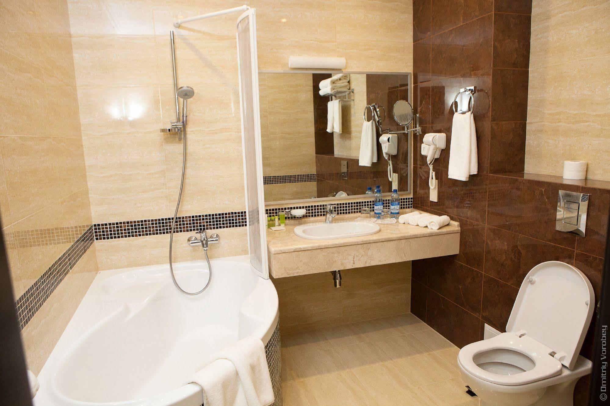 Kiroff Hotel Харков Екстериор снимка