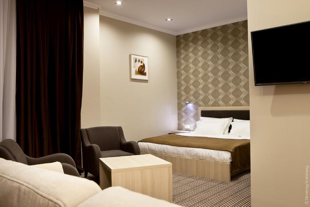 Kiroff Hotel Харков Екстериор снимка