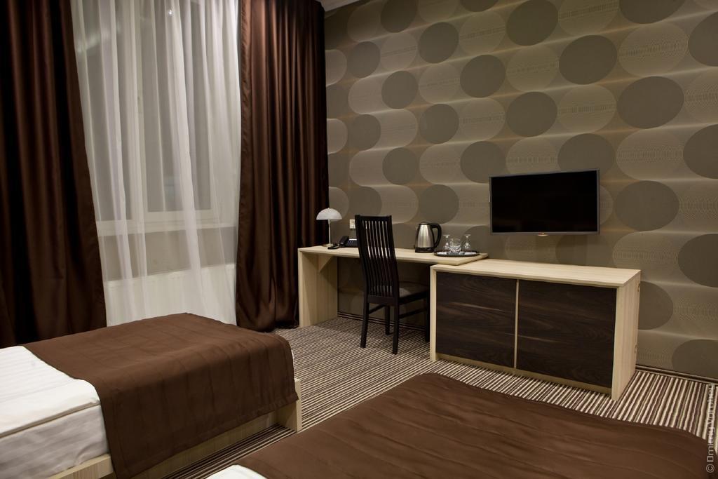 Kiroff Hotel Харков Екстериор снимка